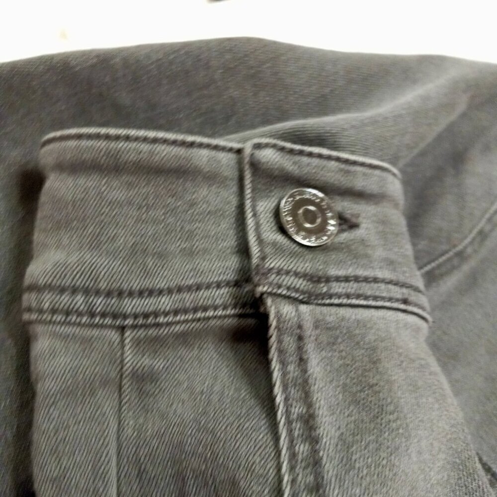 Susan Graver Gray Stretch Denim Jacket L with Frayed Hem - Picture 14 of 14